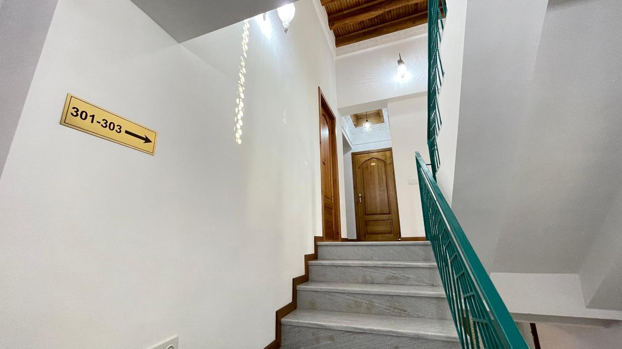 Mahbubakhon Guest House In Old City 부하라 외부 사진