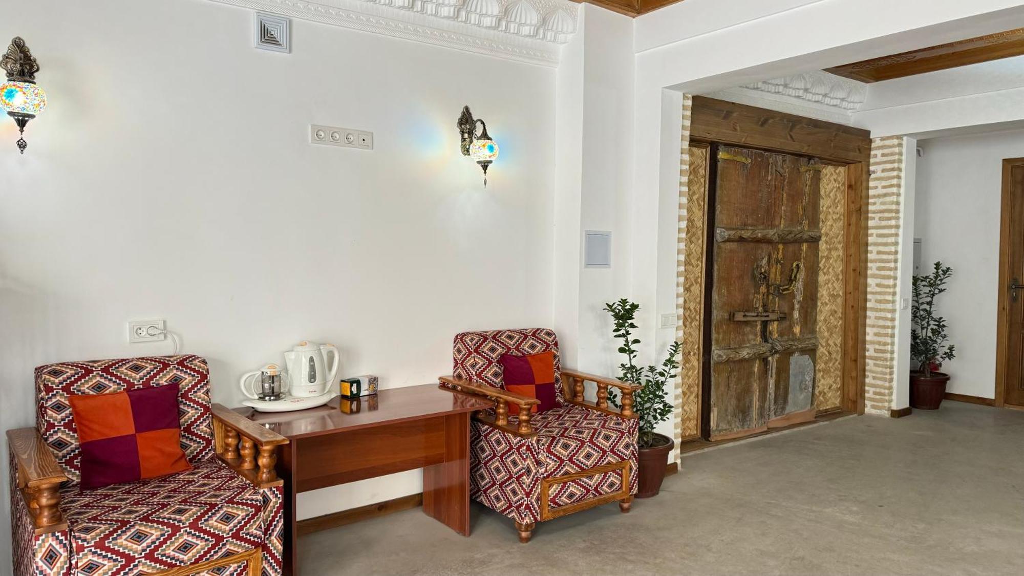 Mahbubakhon Guest House In Old City 부하라 외부 사진